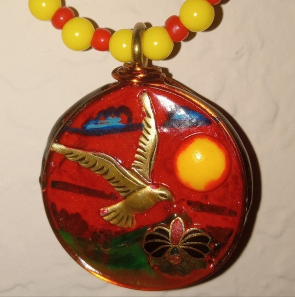 Bird on a sunset background emblem necklace (unisex) - Picture 2 of 6